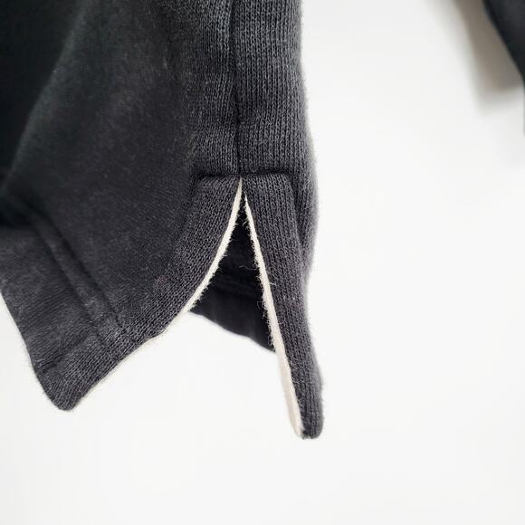 Queen Mary 2 Cunard Black & White Embroidered Logo and Script Crewneck Women’s S - Picture 4 of 7